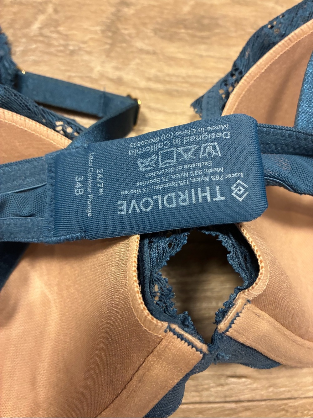 ThirdLove Lace Contour Plunge Bra - Picture 8 of 8